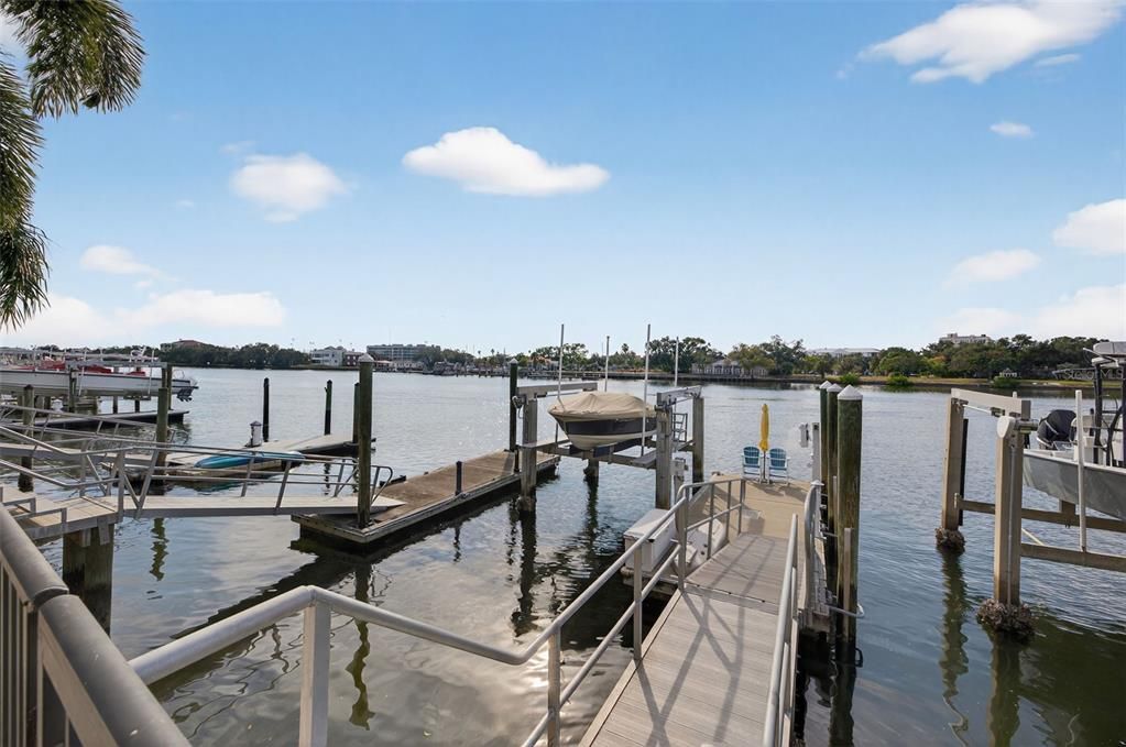 На продажу: $4,100,000 (3 спален, 3 ванн, 3038 Квадратных фут)