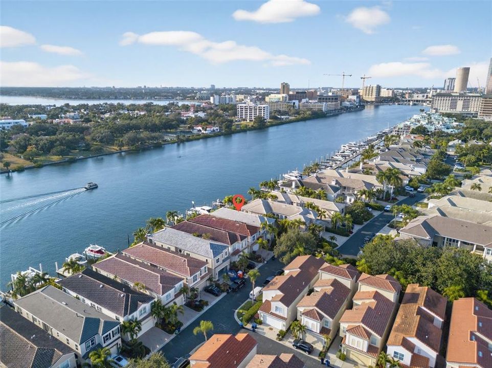 На продажу: $4,100,000 (3 спален, 3 ванн, 3038 Квадратных фут)