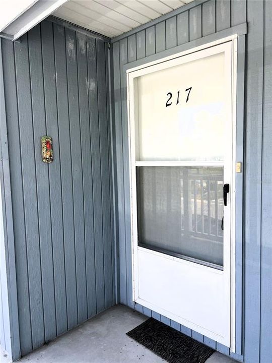 For Sale: $115,800 (2 beds, 2 baths, 987 Square Feet)