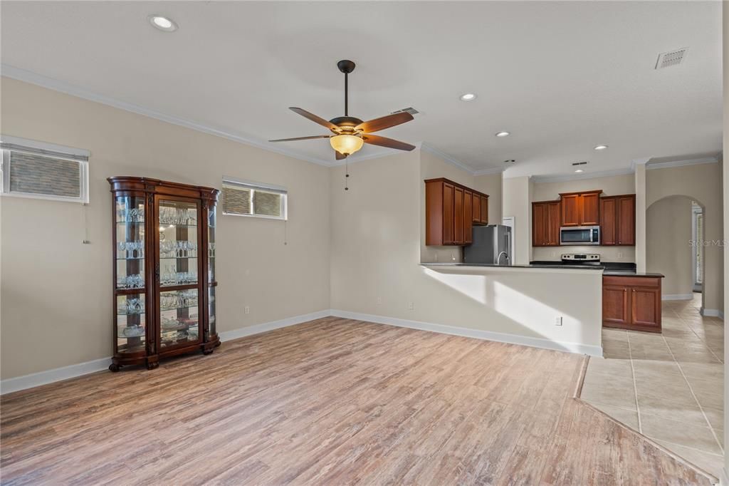 For Sale: $650,000 (3 beds, 2 baths, 2287 Square Feet)