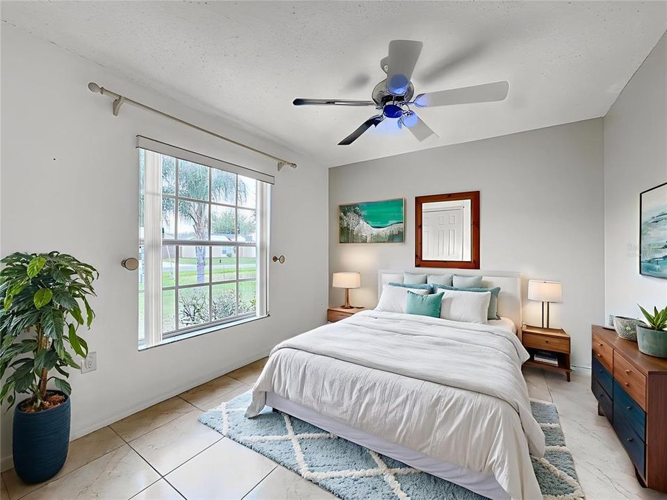 待售: $305,000 (4 贝兹, 2 浴室, 1630 平方英尺)