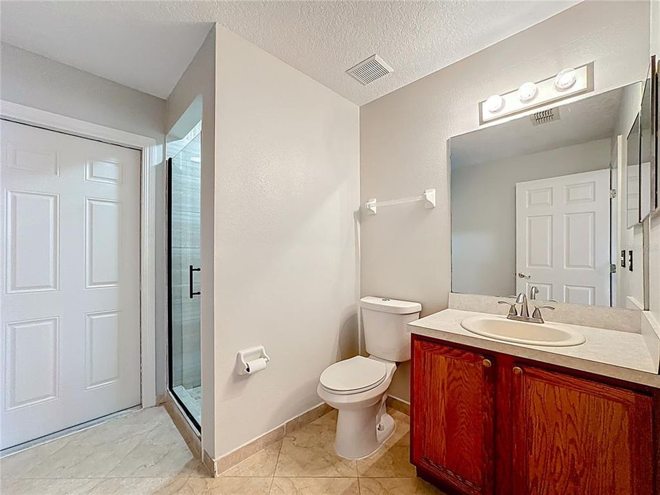 待售: $305,000 (4 贝兹, 2 浴室, 1630 平方英尺)