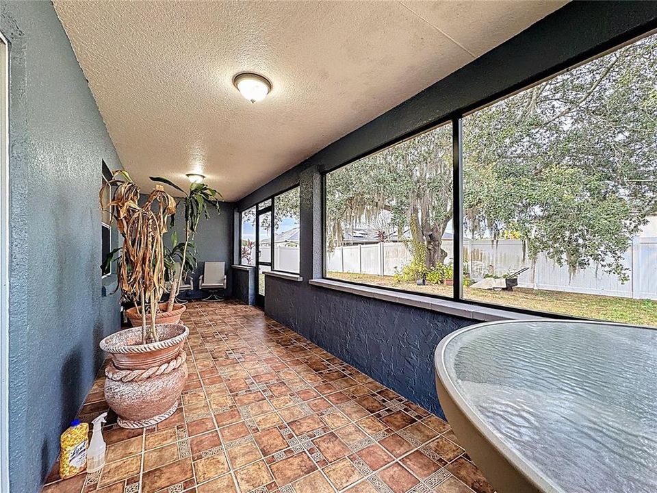 待售: $305,000 (4 贝兹, 2 浴室, 1630 平方英尺)