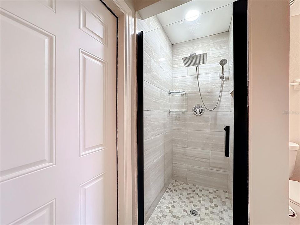 待售: $305,000 (4 贝兹, 2 浴室, 1630 平方英尺)