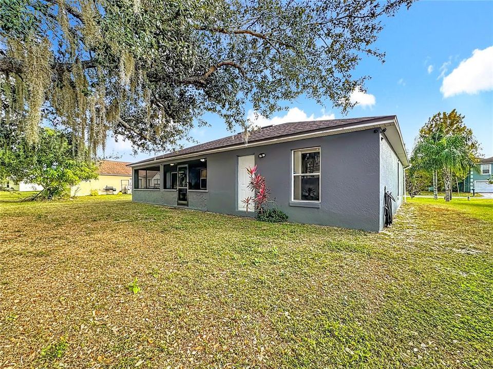 待售: $305,000 (4 贝兹, 2 浴室, 1630 平方英尺)