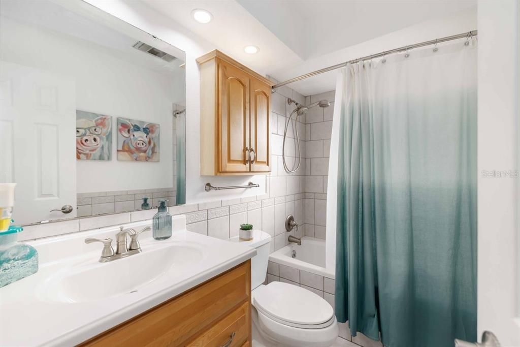 En Venta: $649,900 (3 camas, 2 baños, 1648 Pies cuadrados)