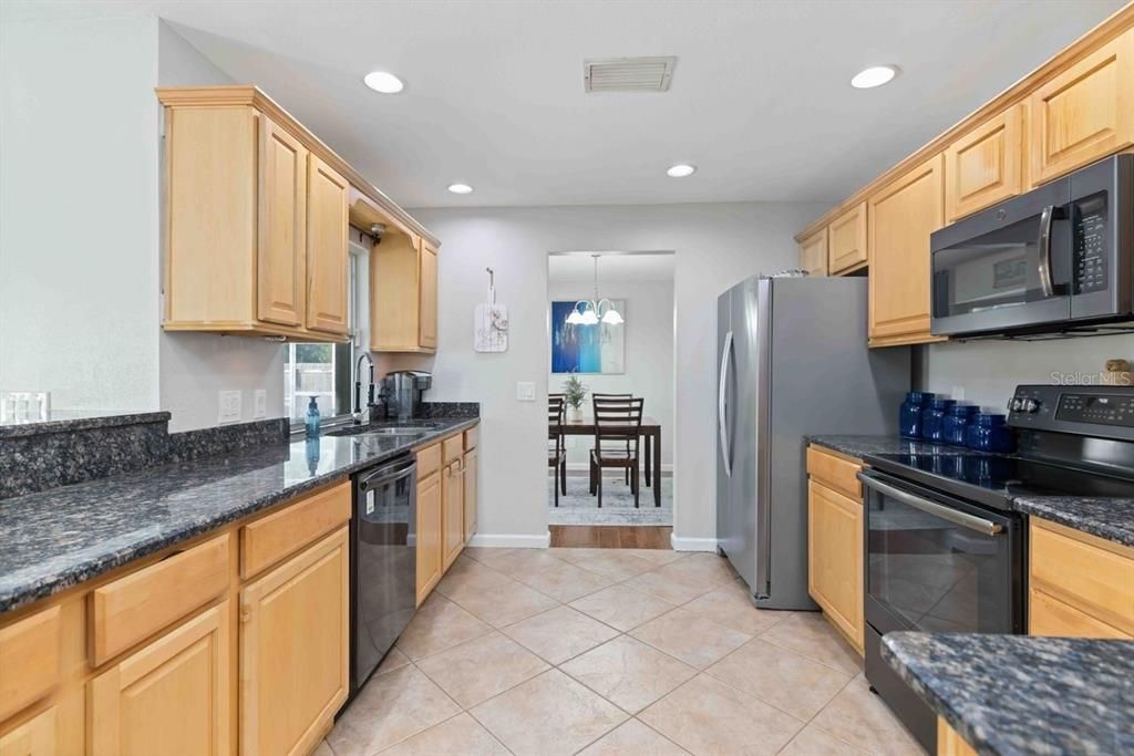 En Venta: $649,900 (3 camas, 2 baños, 1648 Pies cuadrados)