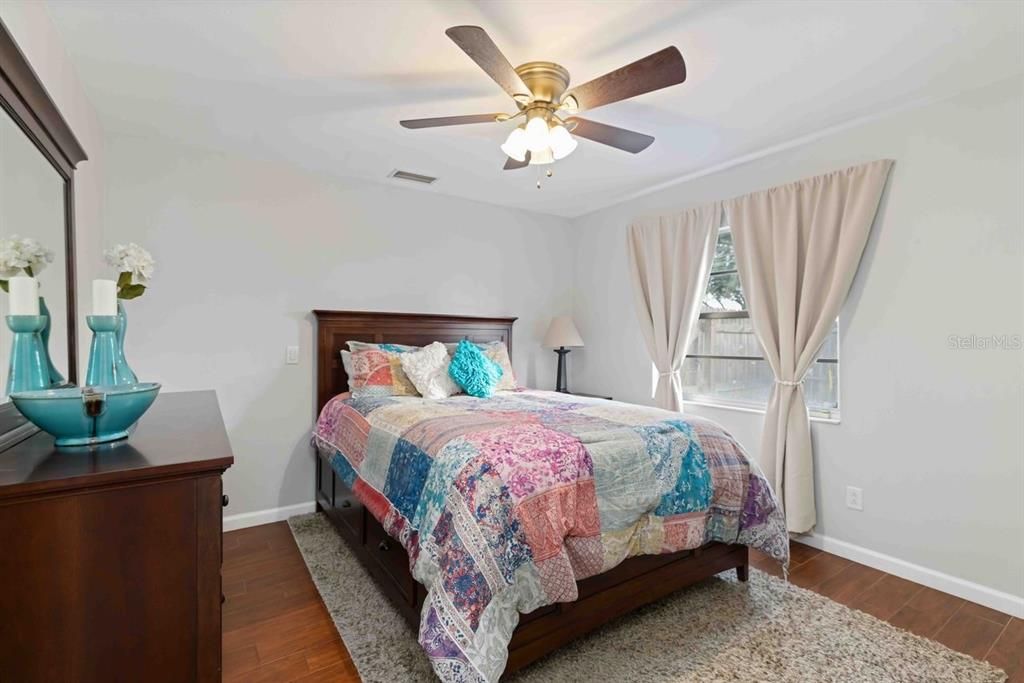 En Venta: $649,900 (3 camas, 2 baños, 1648 Pies cuadrados)