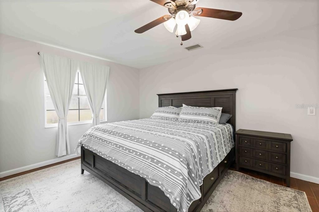 En Venta: $649,900 (3 camas, 2 baños, 1648 Pies cuadrados)