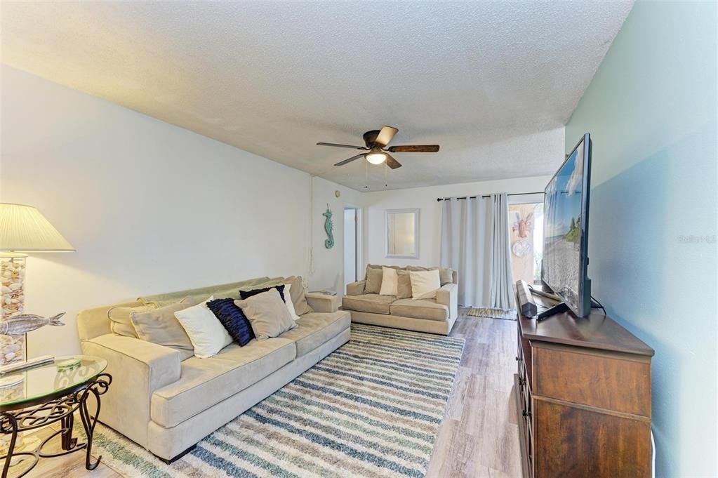 For Sale: $225,000 (3 beds, 2 baths, 1224 Square Feet)