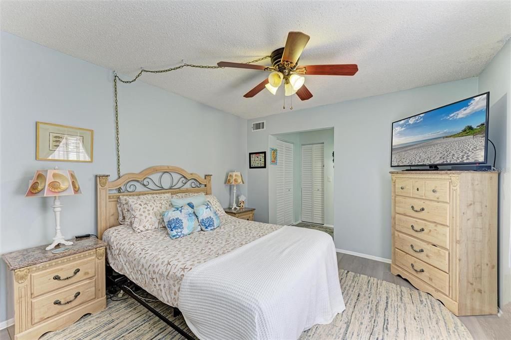 For Sale: $225,000 (3 beds, 2 baths, 1224 Square Feet)