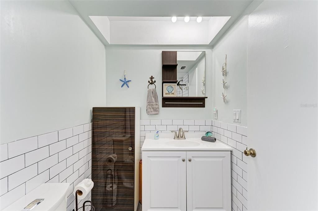 For Sale: $225,000 (3 beds, 2 baths, 1224 Square Feet)