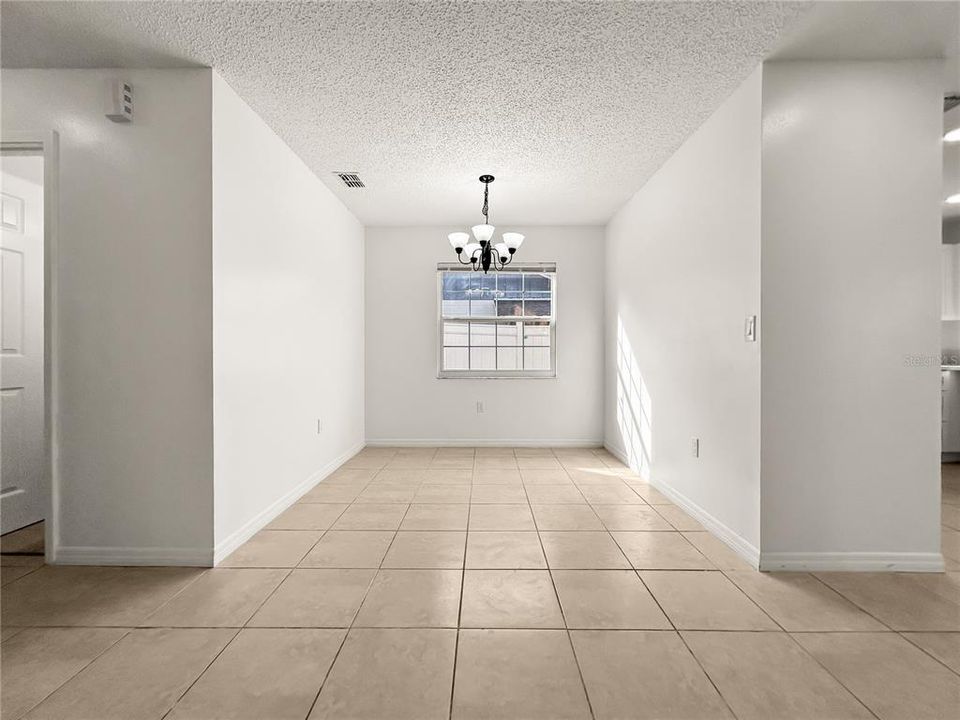 На продажу: $325,000 (3 спален, 2 ванн, 1454 Квадратных фут)