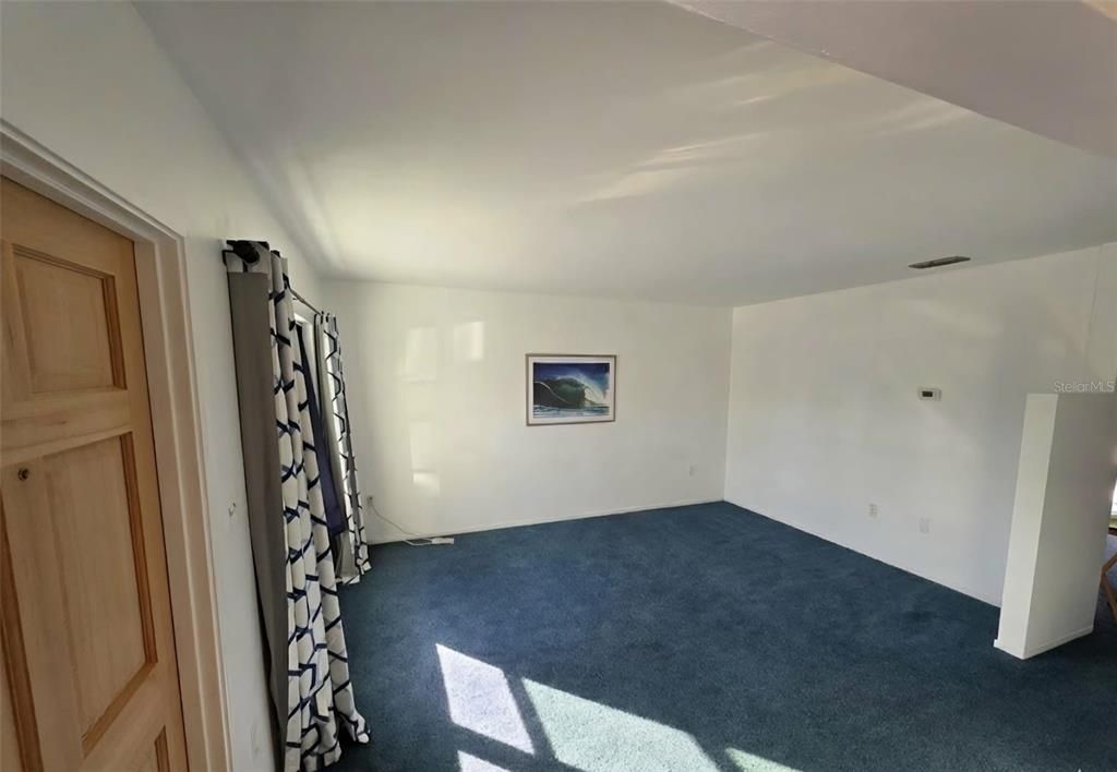 На продажу: $234,999 (2 спален, 1 ванн, 832 Квадратных фут)