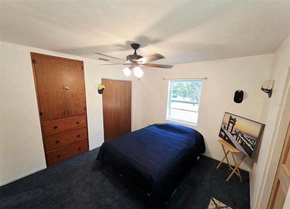 На продажу: $234,999 (2 спален, 1 ванн, 832 Квадратных фут)