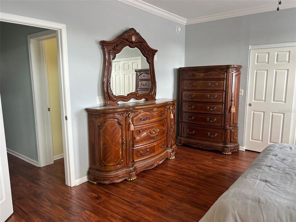 待售: $299,000 (3 贝兹, 2 浴室, 2115 平方英尺)