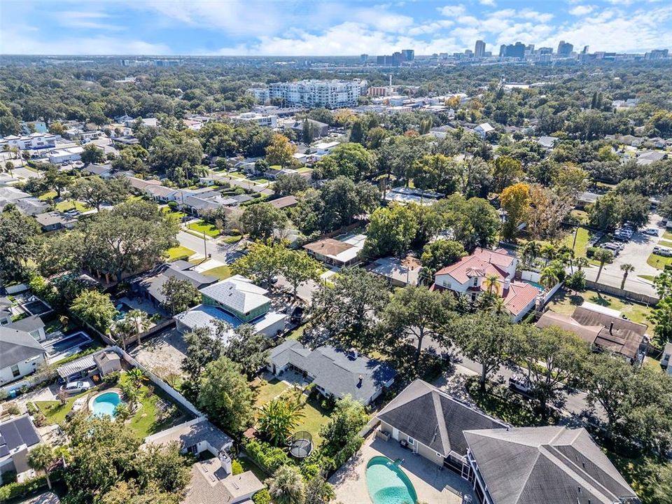 For Sale: $785,000 (3 beds, 2 baths, 1826 Square Feet)