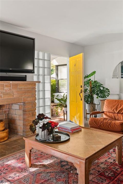 For Sale: $785,000 (3 beds, 2 baths, 1826 Square Feet)