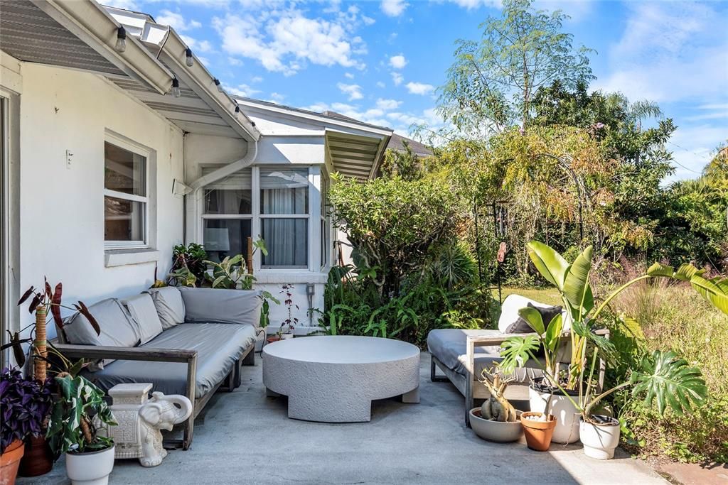 For Sale: $785,000 (3 beds, 2 baths, 1826 Square Feet)