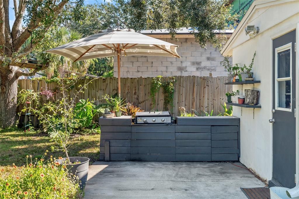 For Sale: $785,000 (3 beds, 2 baths, 1826 Square Feet)