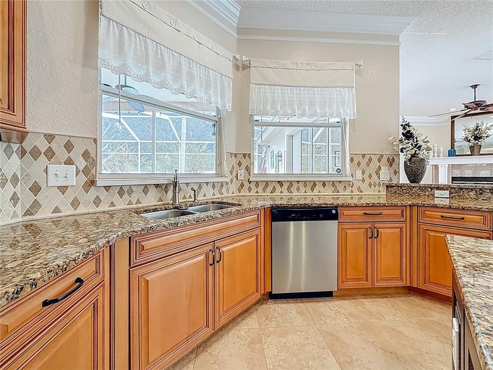 For Sale: $949,000 (4 beds, 3 baths, 2814 Square Feet)