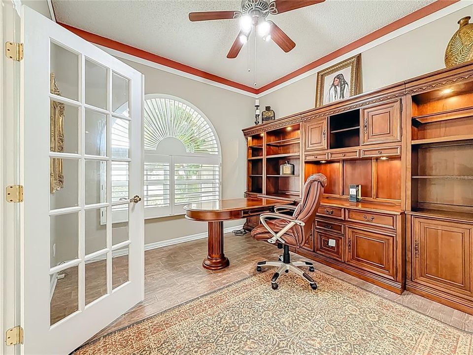 For Sale: $949,000 (4 beds, 3 baths, 2814 Square Feet)