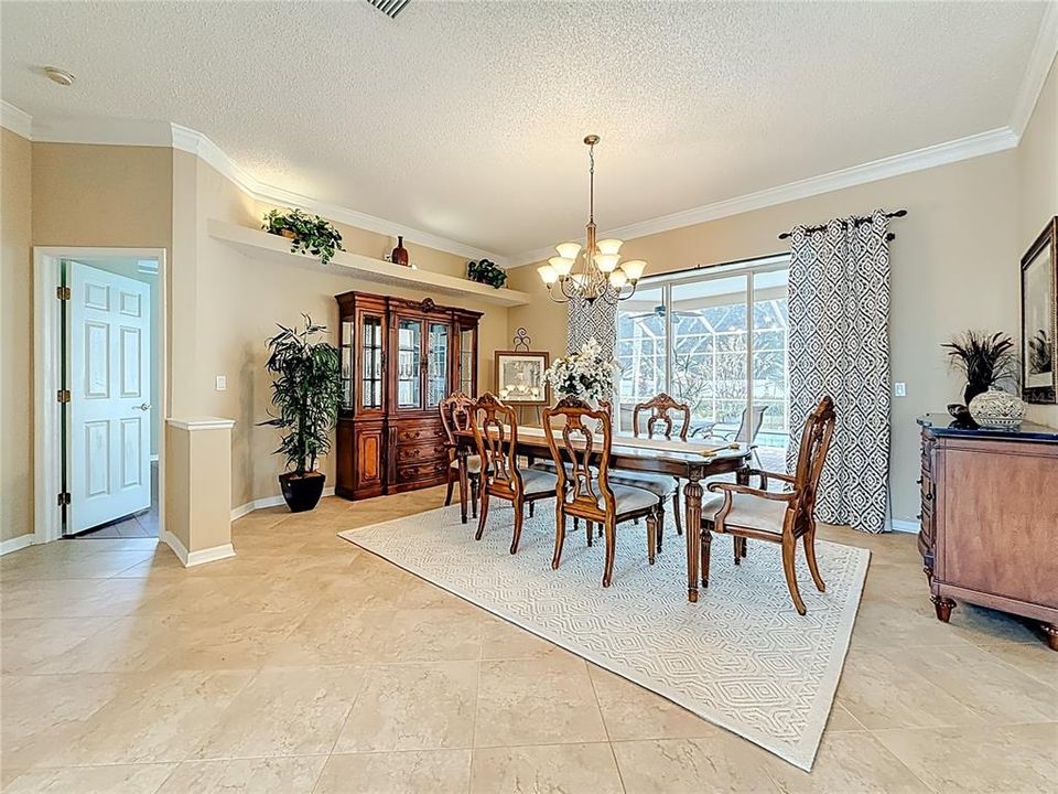 For Sale: $949,000 (4 beds, 3 baths, 2814 Square Feet)