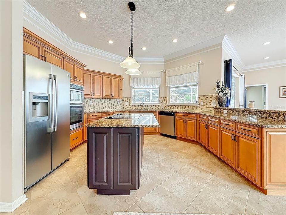 For Sale: $949,000 (4 beds, 3 baths, 2814 Square Feet)