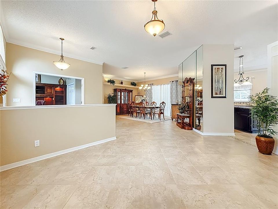 For Sale: $949,000 (4 beds, 3 baths, 2814 Square Feet)