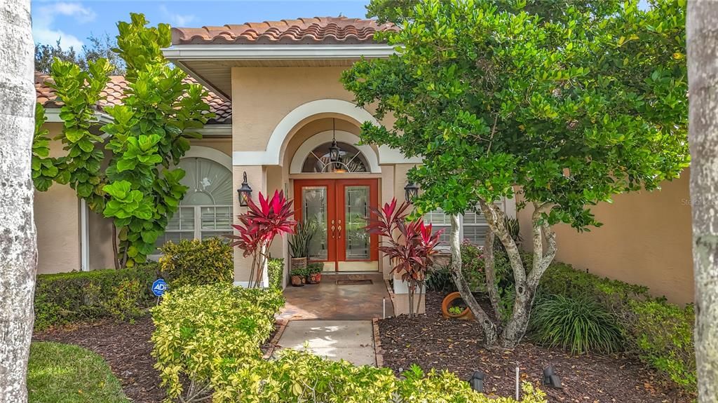 For Sale: $949,000 (4 beds, 3 baths, 2814 Square Feet)