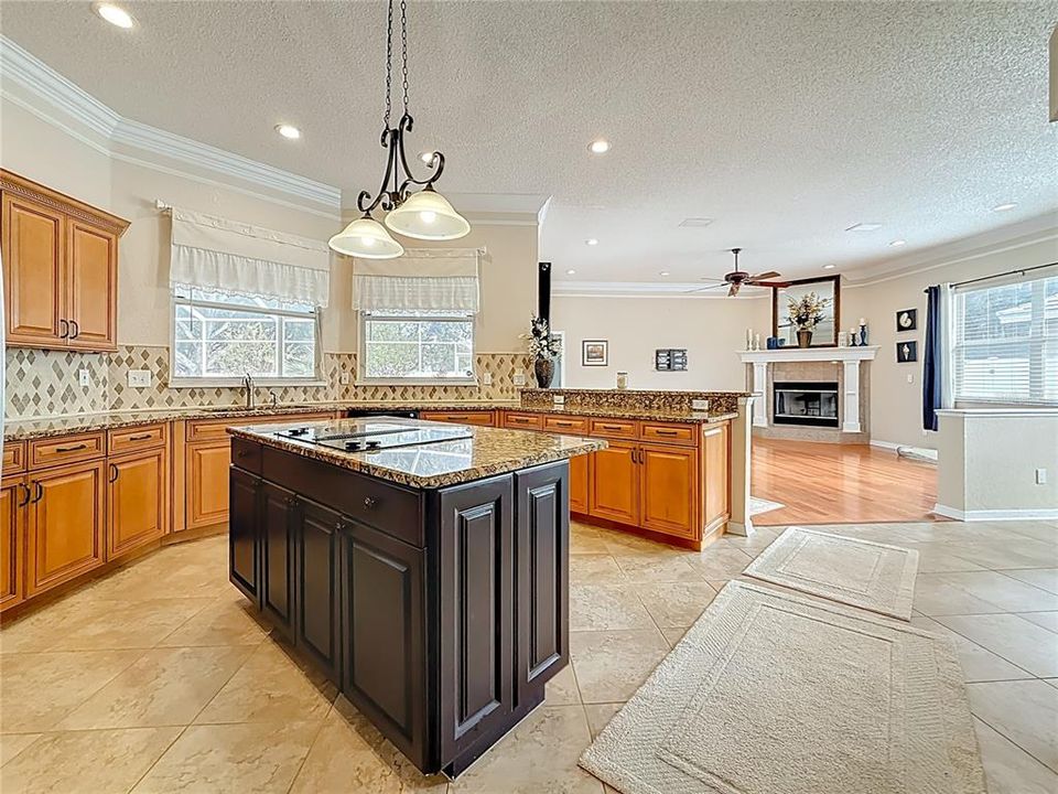 For Sale: $949,000 (4 beds, 3 baths, 2814 Square Feet)