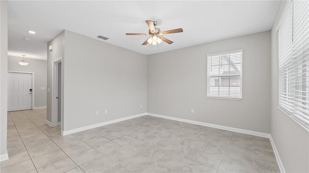 待售: $408,000 (3 贝兹, 2 浴室, 1717 平方英尺)