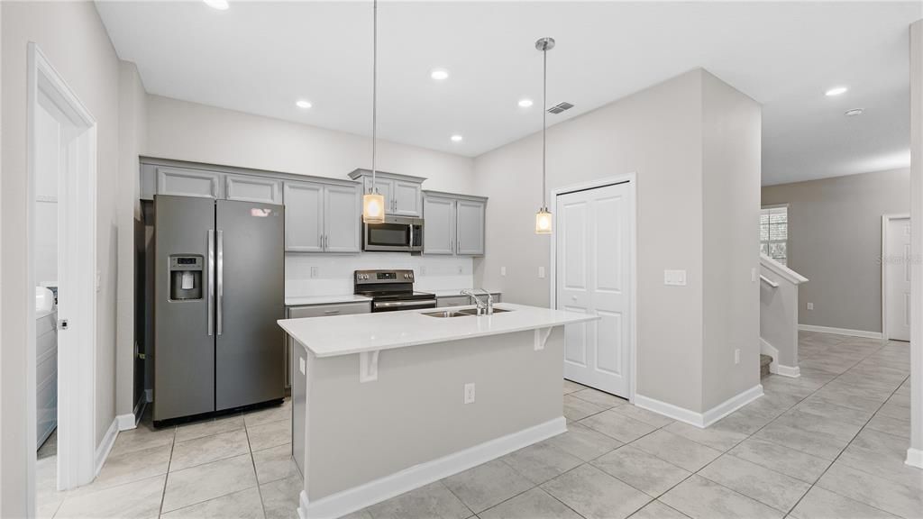 待售: $408,000 (3 贝兹, 2 浴室, 1717 平方英尺)