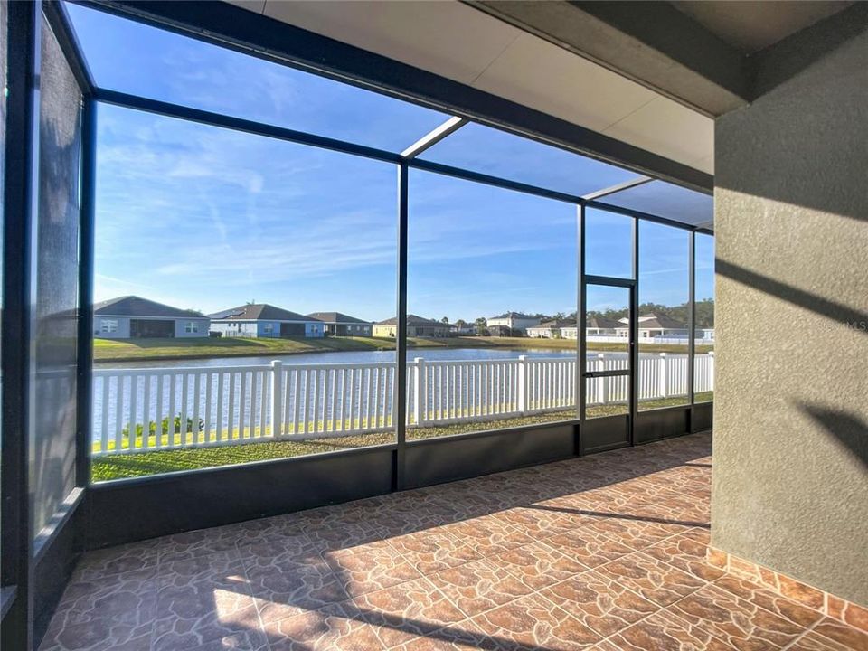 En Venta: $455,000 (3 camas, 3 baños, 2384 Pies cuadrados)