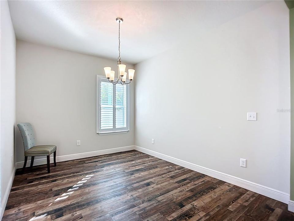 En Venta: $455,000 (3 camas, 3 baños, 2384 Pies cuadrados)