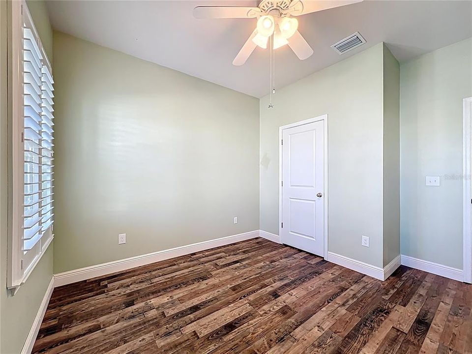 En Venta: $455,000 (3 camas, 3 baños, 2384 Pies cuadrados)