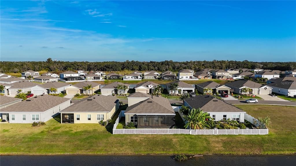 En Venta: $455,000 (3 camas, 3 baños, 2384 Pies cuadrados)