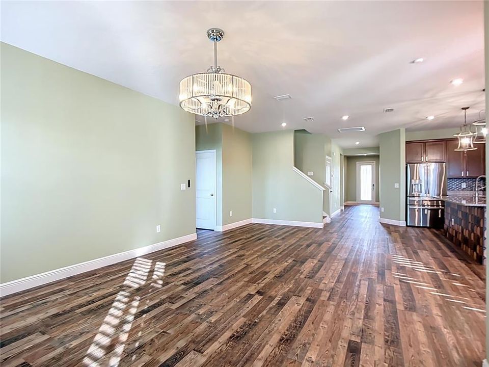 En Venta: $455,000 (3 camas, 3 baños, 2384 Pies cuadrados)