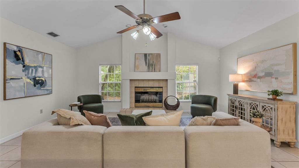 待售: $469,000 (4 贝兹, 2 浴室, 2336 平方英尺)