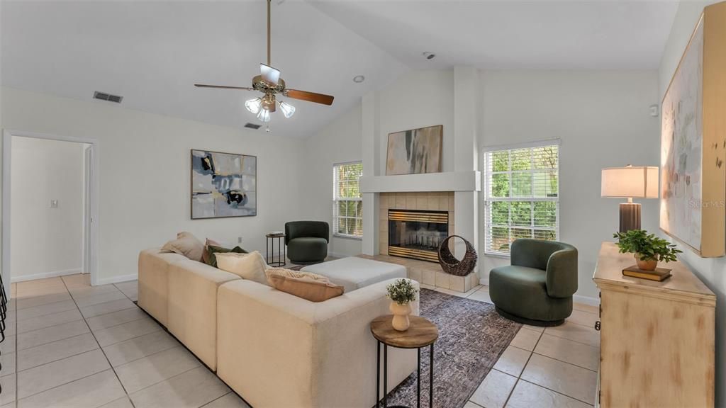 待售: $469,000 (4 贝兹, 2 浴室, 2336 平方英尺)