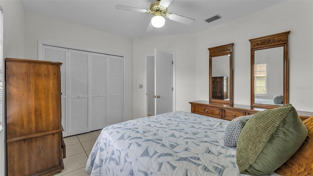 待售: $469,000 (4 贝兹, 2 浴室, 2336 平方英尺)