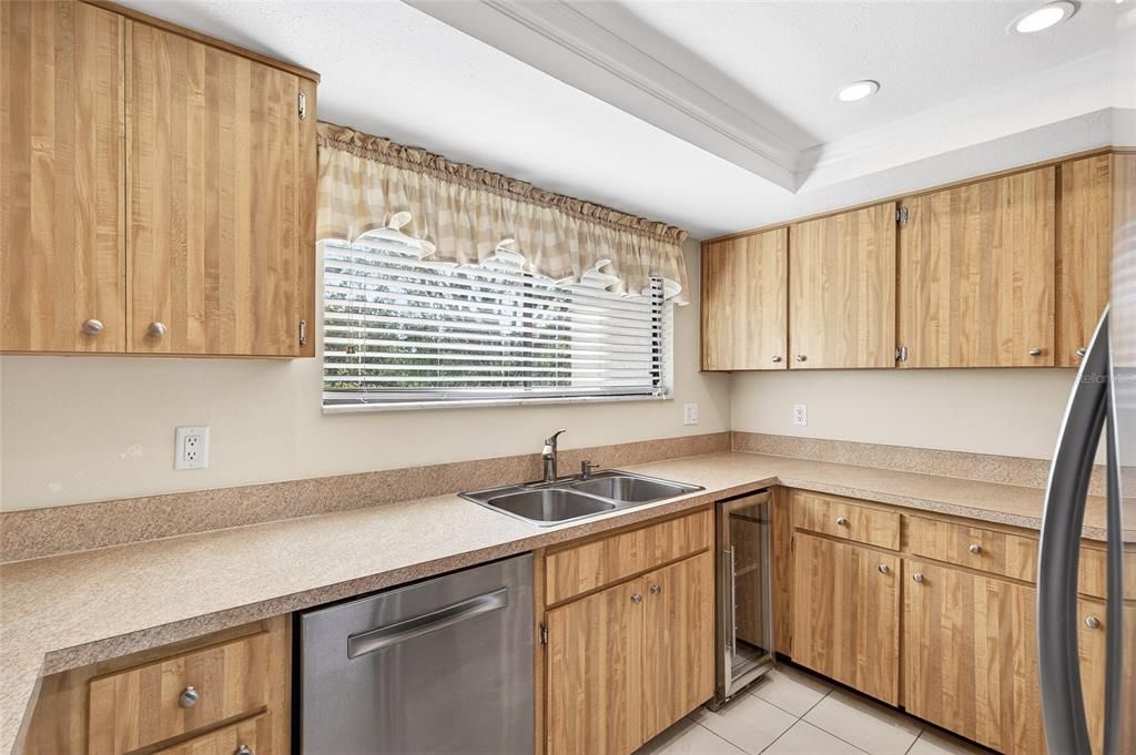 待售: $238,500 (3 贝兹, 2 浴室, 1292 平方英尺)