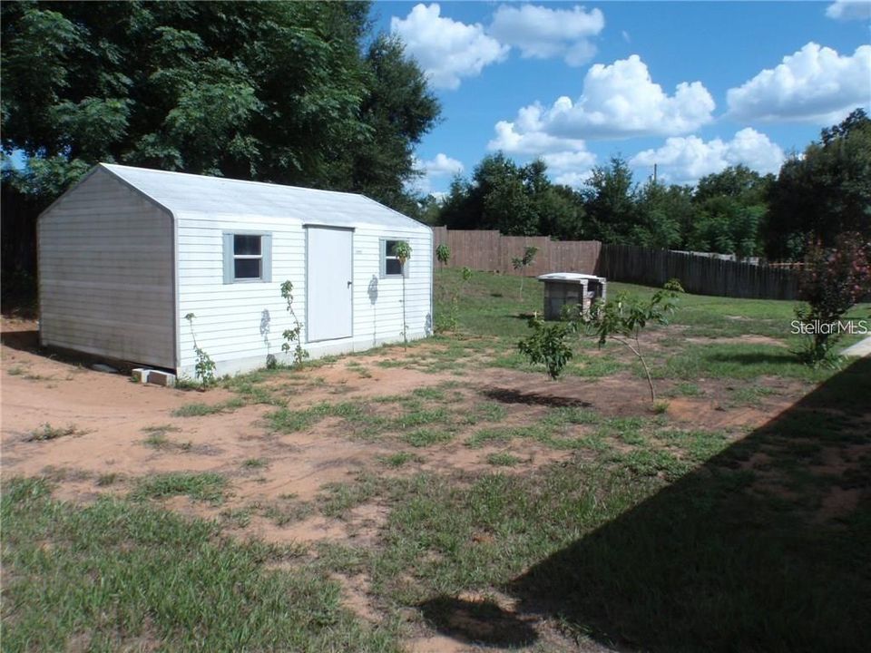 For Rent: $2,200 (4 beds, 2 baths, 1700 Square Feet)