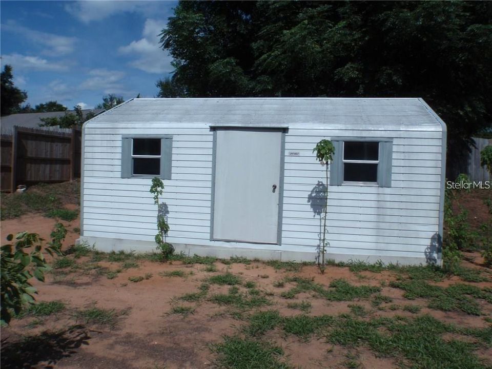 For Rent: $2,200 (4 beds, 2 baths, 1700 Square Feet)