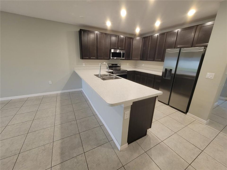 For Rent: $1,850 (3 beds, 2 baths, 1762 Square Feet)