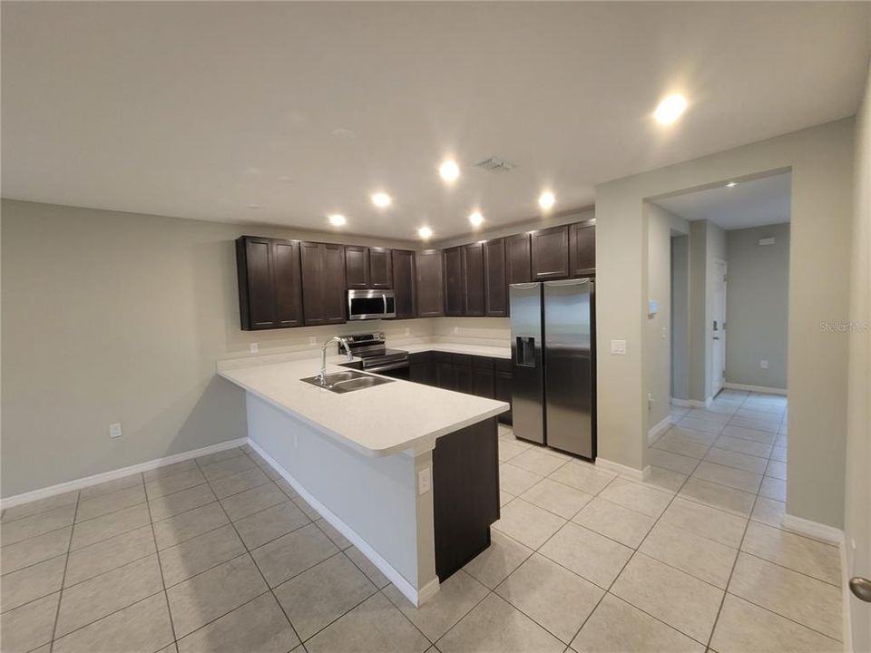 For Rent: $1,850 (3 beds, 2 baths, 1762 Square Feet)