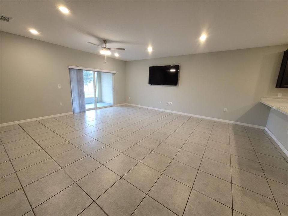 For Rent: $1,850 (3 beds, 2 baths, 1762 Square Feet)