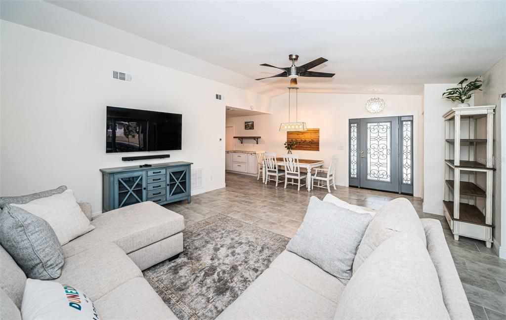 For Rent: $3,200 (2 beds, 2 baths, 1116 Square Feet)