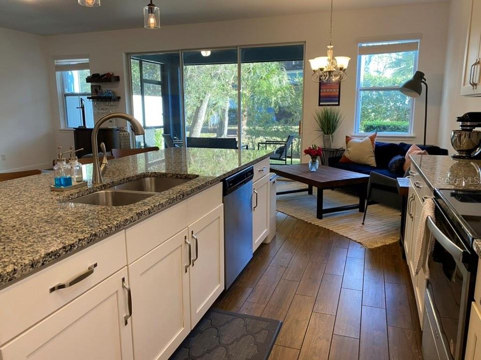 For Rent: $2,850 (3 beds, 2 baths, 2339 Square Feet)