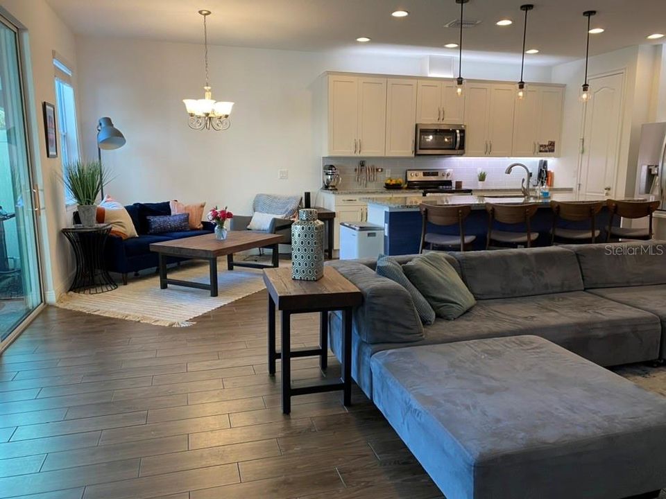 For Rent: $2,850 (3 beds, 2 baths, 2339 Square Feet)